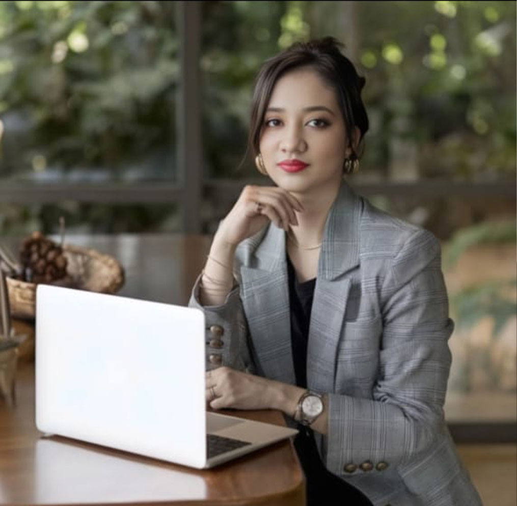 Freelancer Riya Samia working on laptop for online projects